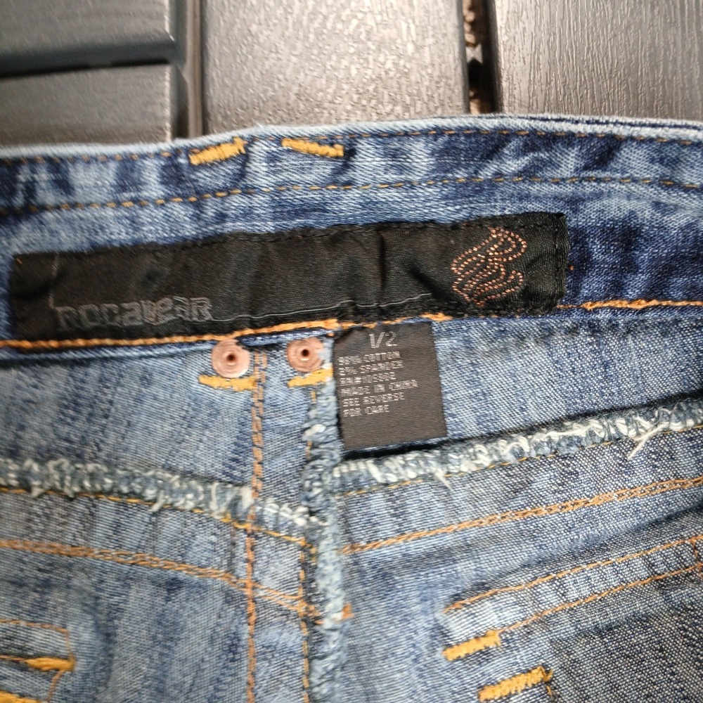 Vintage Y2K  (See Disc.) Embroidered Pockets Women Rocawear Jeans SZ 1-2‎ JD108 - Picture 3 of 4